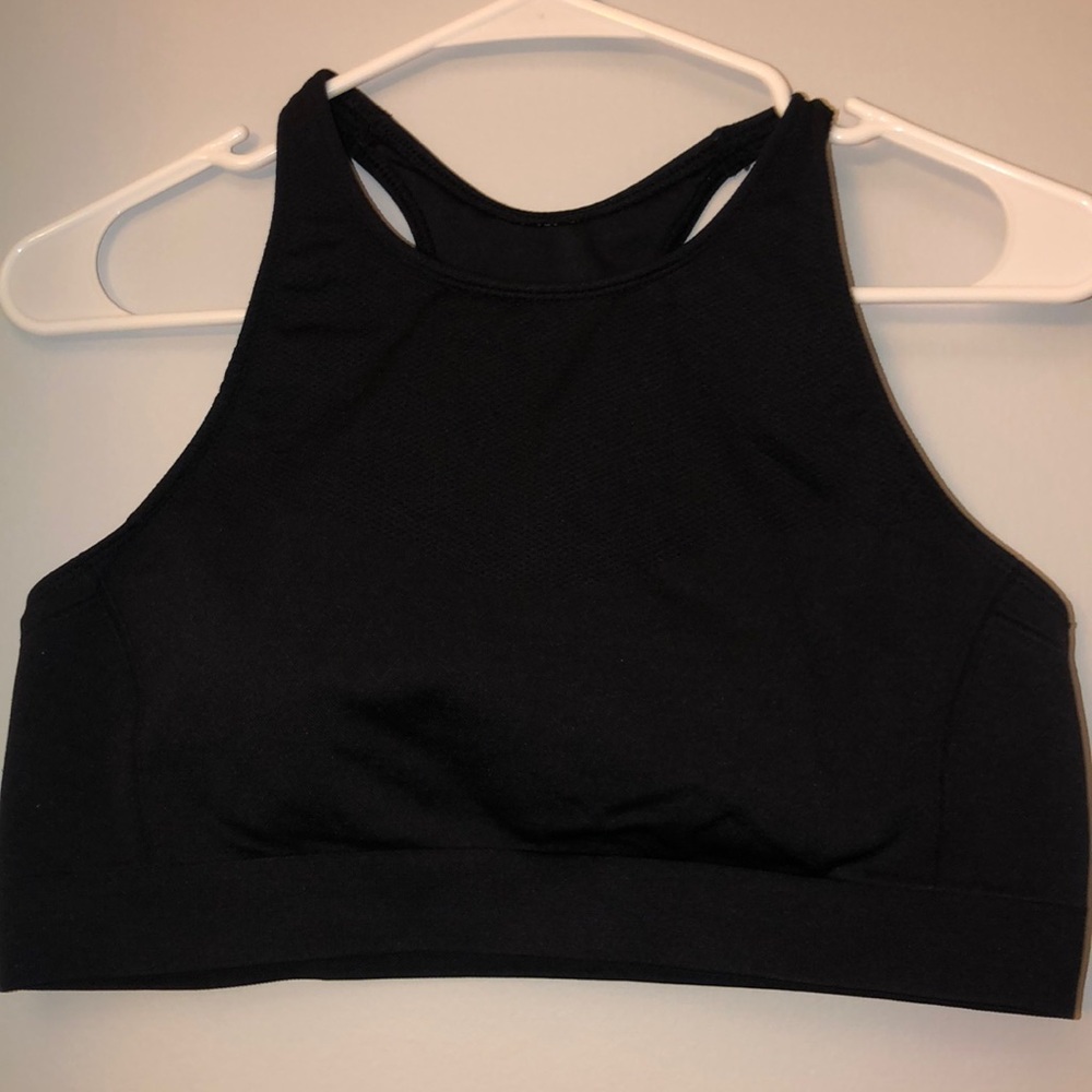 🦋 Sports Bra